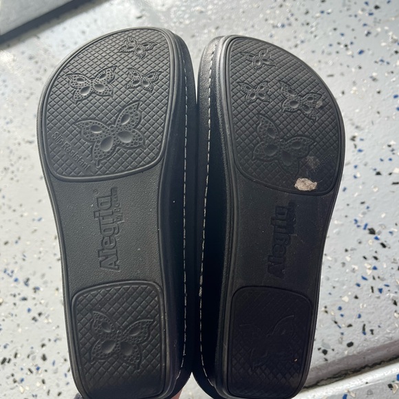 Nursing shoes - Picture 4 of 5